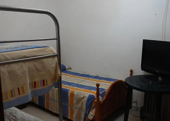 Bed & Breakfast Privada Triple Con Camas Individuales Toledo