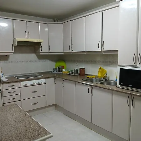 Privada Triple Con Camas Individuales * トレド