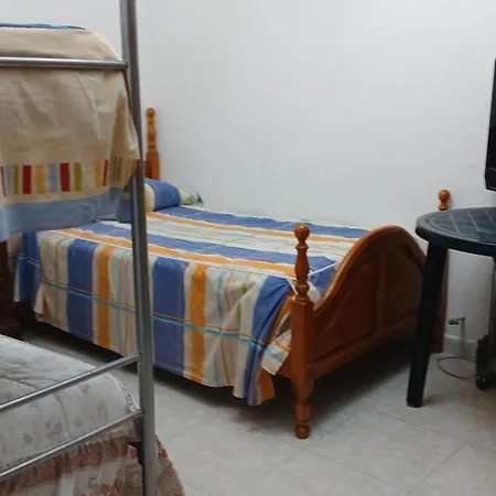 B&B Privada Triple Con Camas Individuales 톨레도