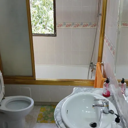 Privada Triple Con Camas Individuales * トレド