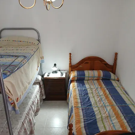 Privada Triple Con Camas Individuales * トレド