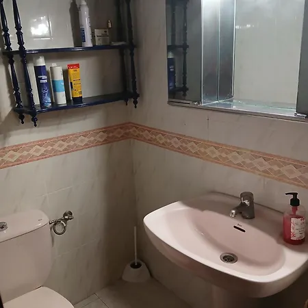 Privada Triple Con Camas Individuales Alojamento de Acomodação e Pequeno-almoço Toledo