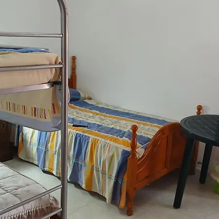 Privada Triple Con Camas Individuales * Toledo