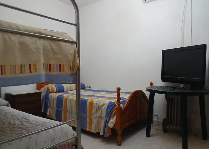 Privada Triple Con Camas Individuales * Toledo