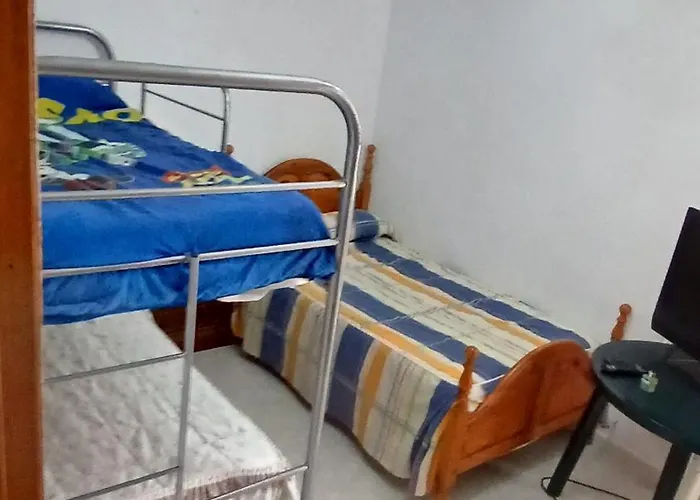 Privada Triple Con Camas Individuales Nocleg ze śniadaniem