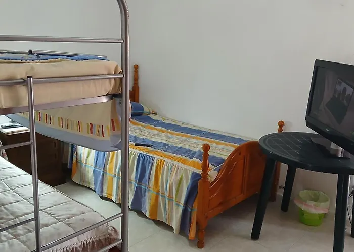 Privada Triple Con Camas Individuales * Toledo